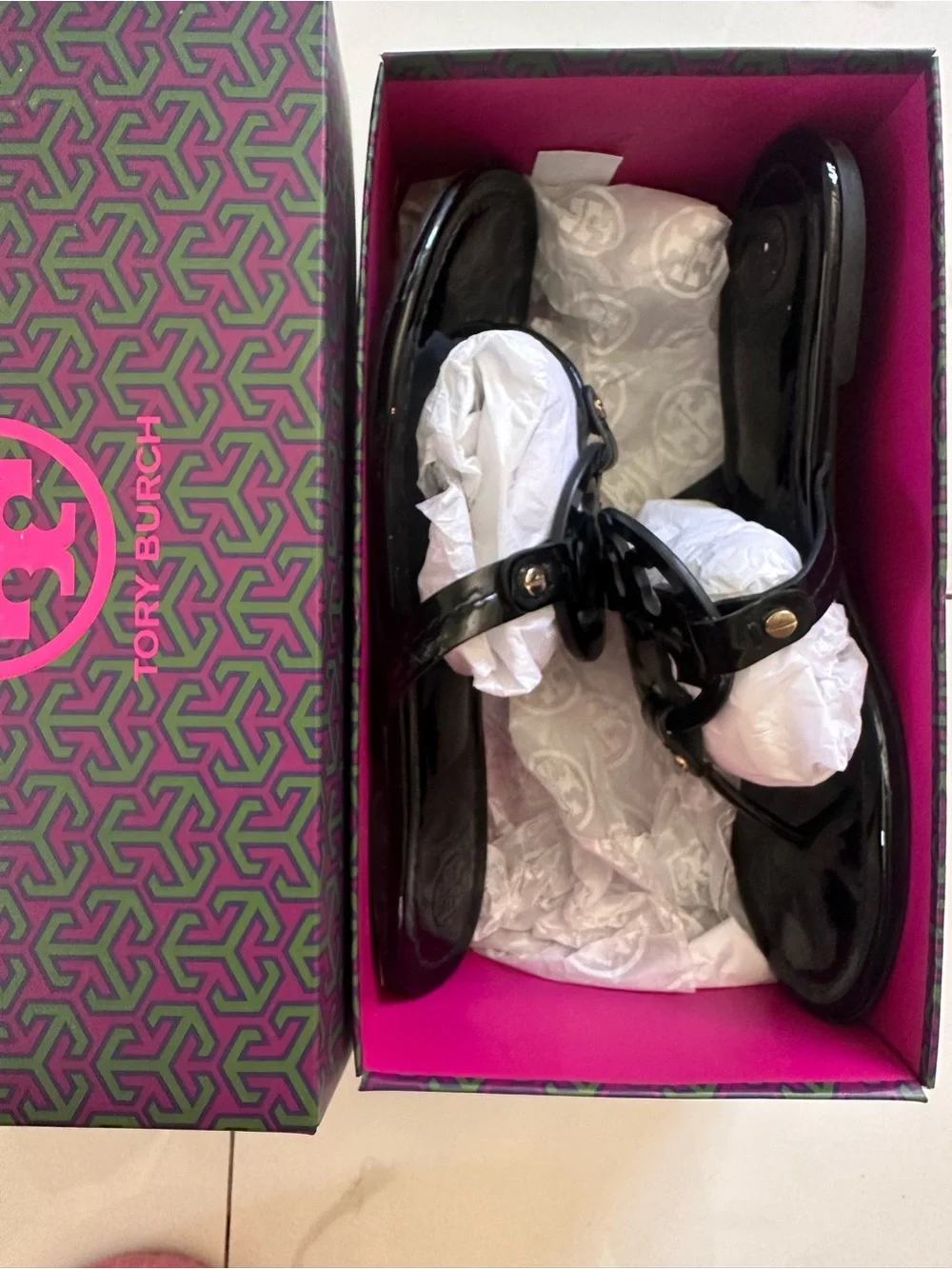 Tory Burch Black Patent Leather Logo Thong Sandals - Picture 1 of 8